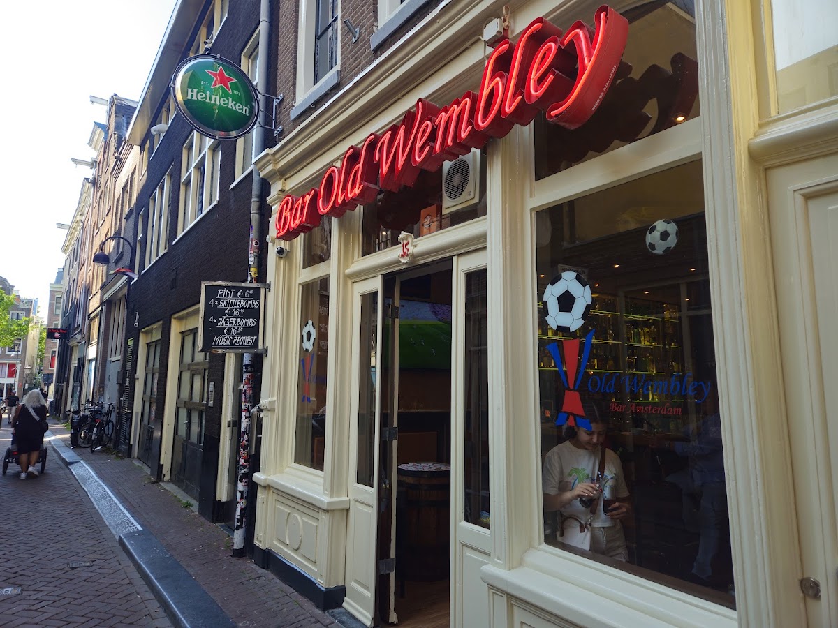 Café Old Wembley - 1